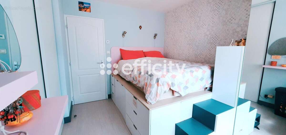 Maison à SAINT-VIANCE