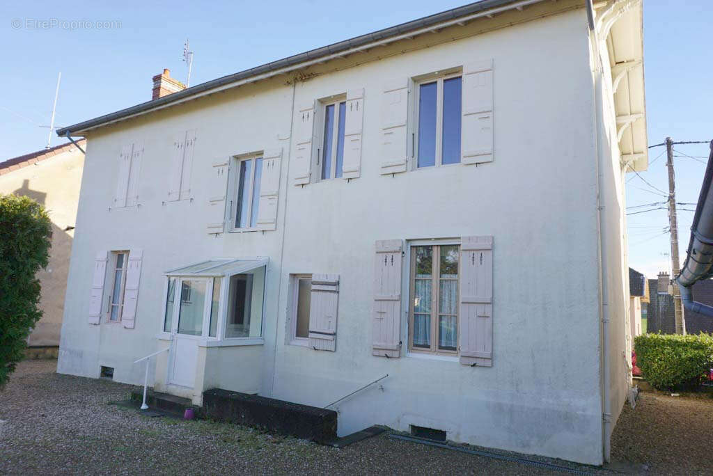 Appartement à PARAY-LE-MONIAL