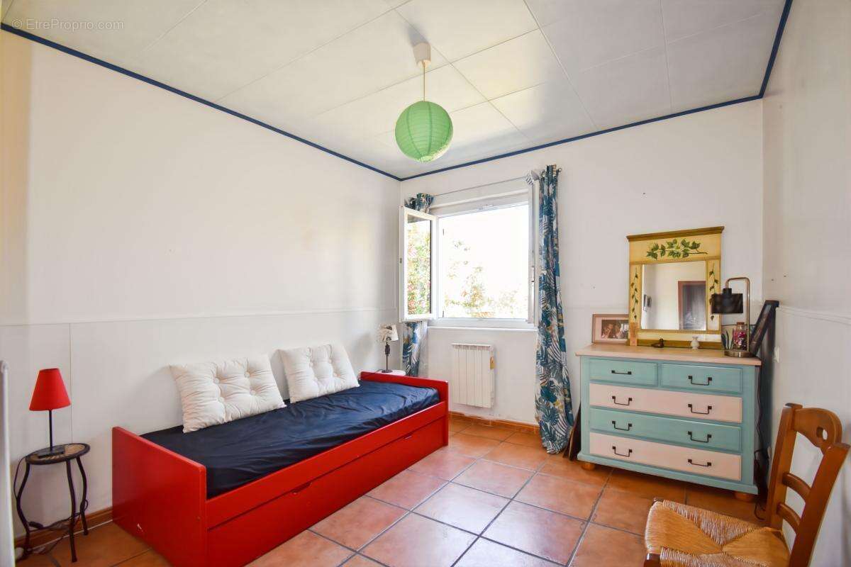 Uzès: Maison 5 ch avec piscine - photo 19
