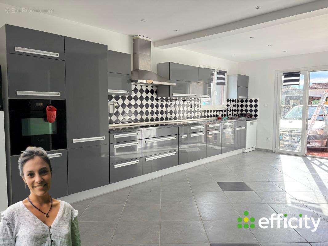 Maison à SURY-LE-COMTAL