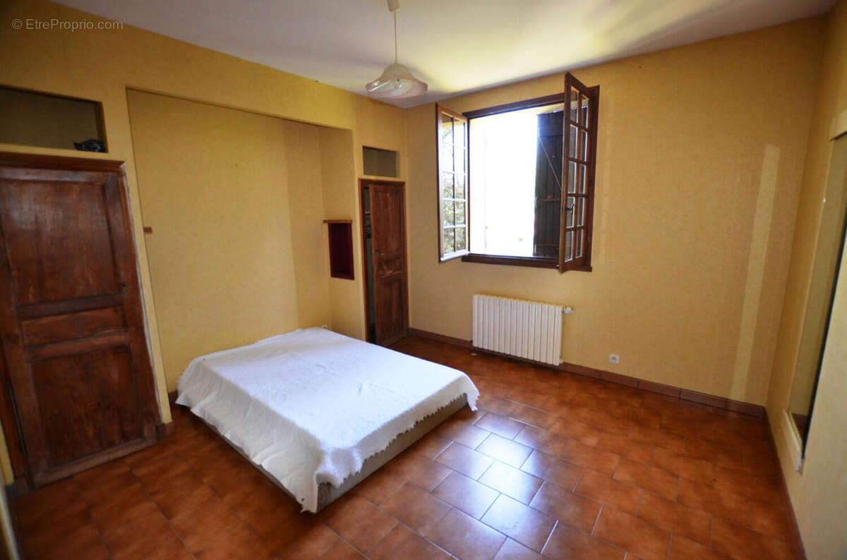 Chambre Bedroom 1