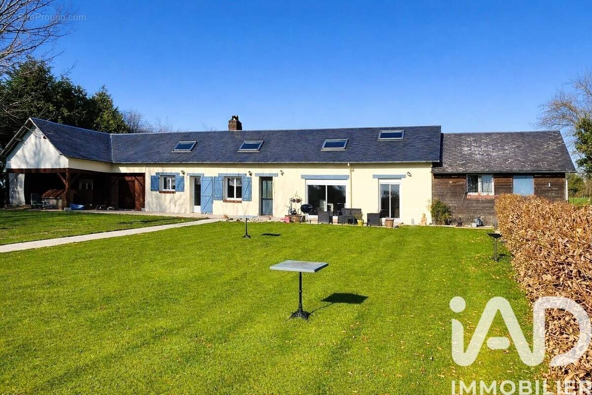 Photo 1 - Maison à ROCQUEMONT