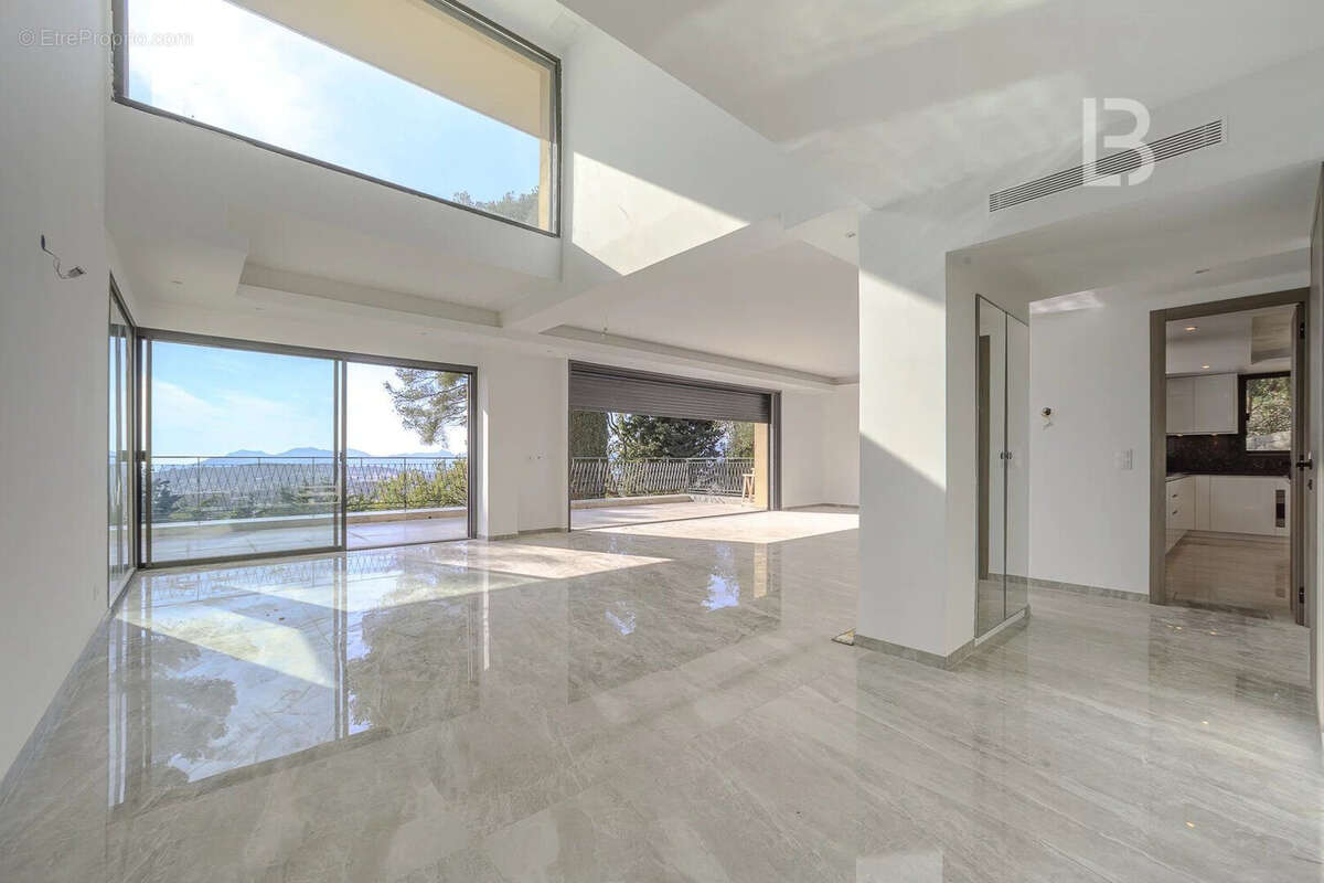 Maison à MOUGINS