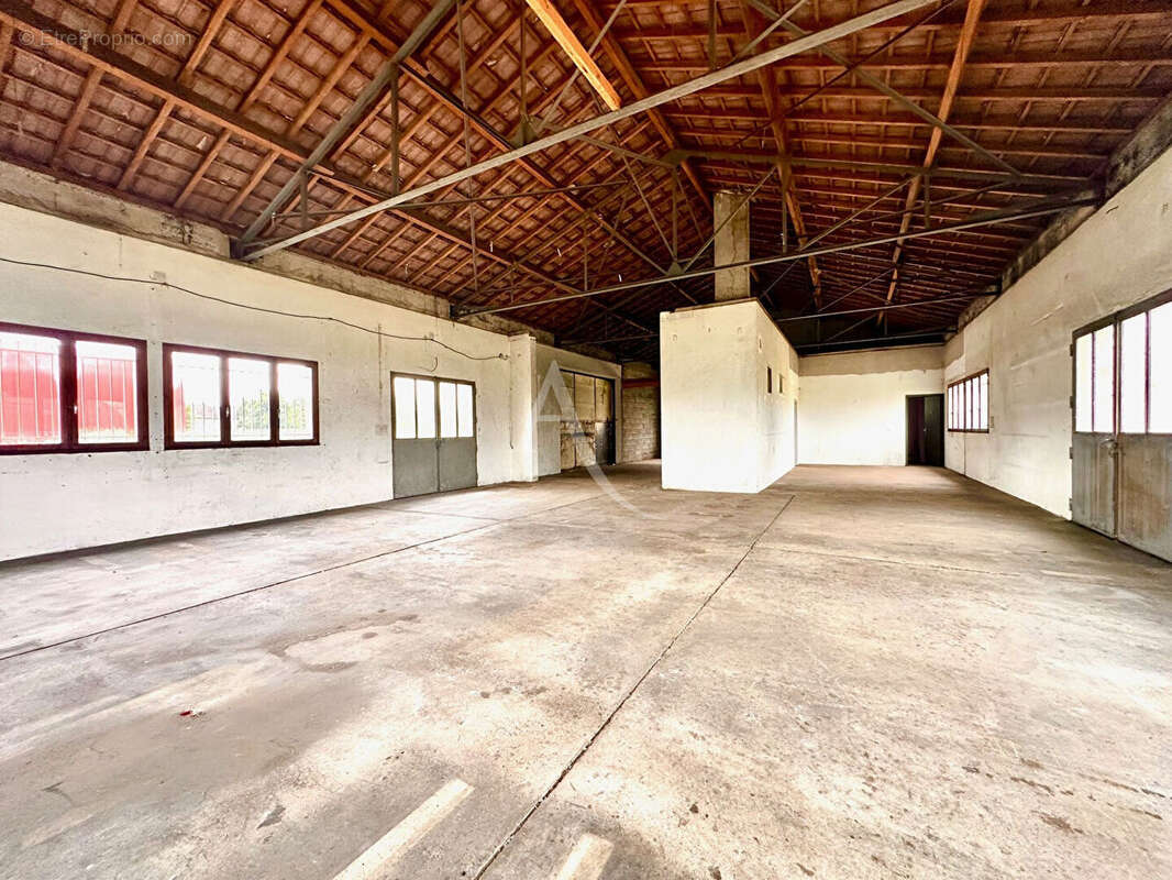 Commerce à CHANTEHEUX