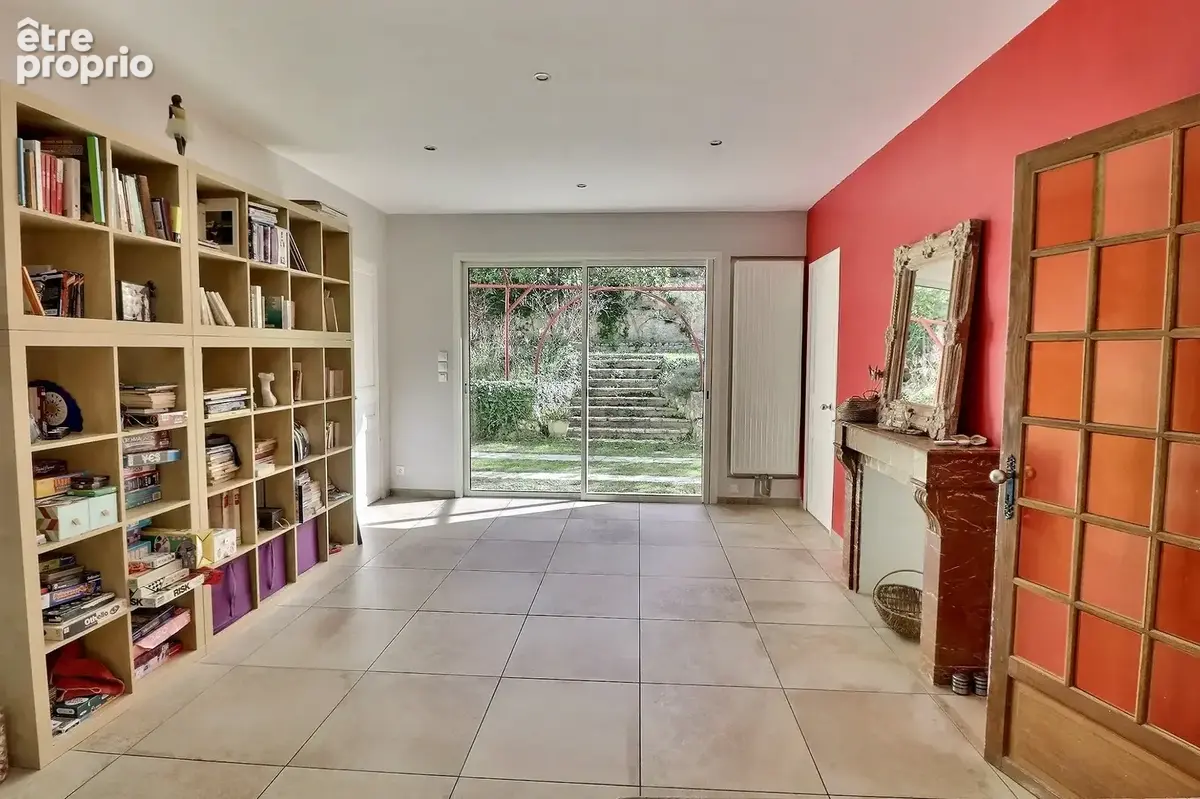 Villa familiale T8 avec beaucoup de charme entre Château-Gombert et Plan-de-Cuques, 240m2 sur 1400m2 de jardin - photo 13