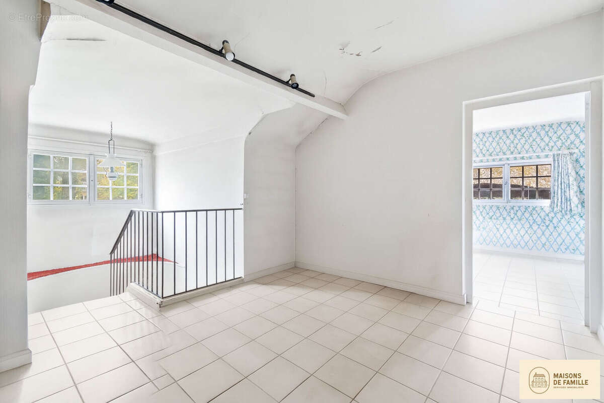 Maison à VAUCRESSON