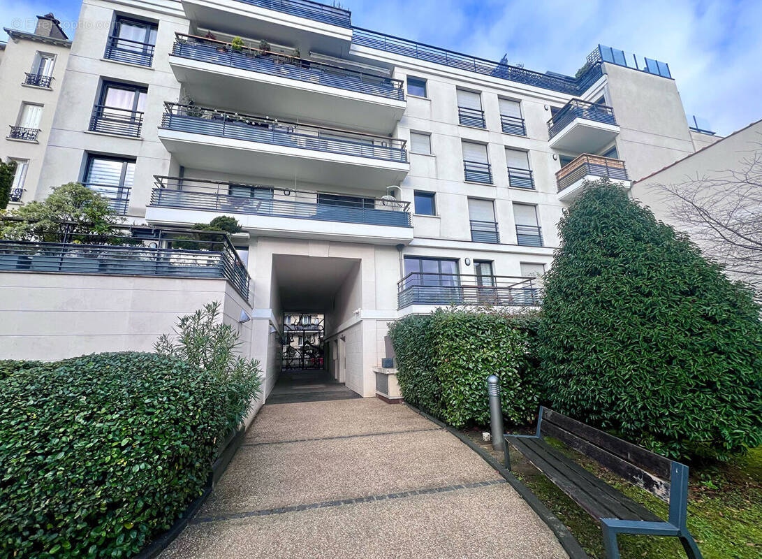 Appartement à SURESNES