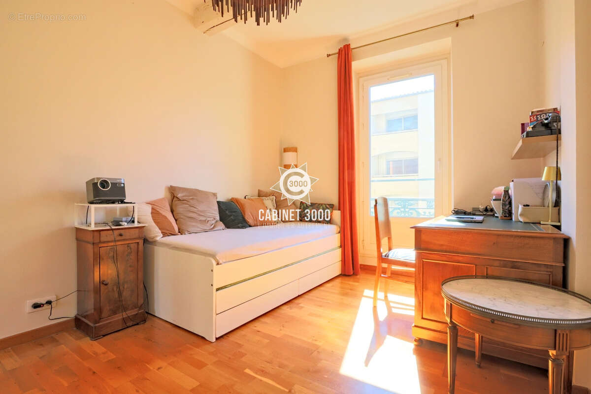 Appartement à HYERES