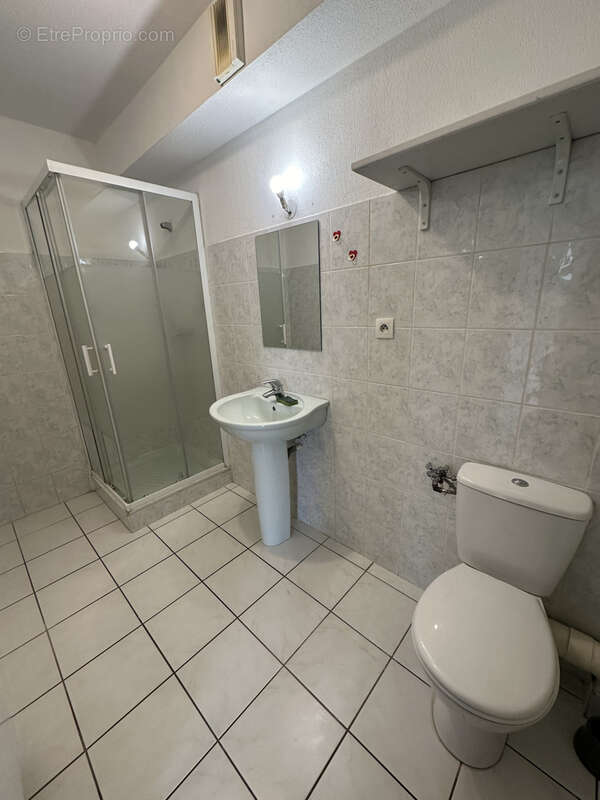 Appartement à SOLLIES-PONT