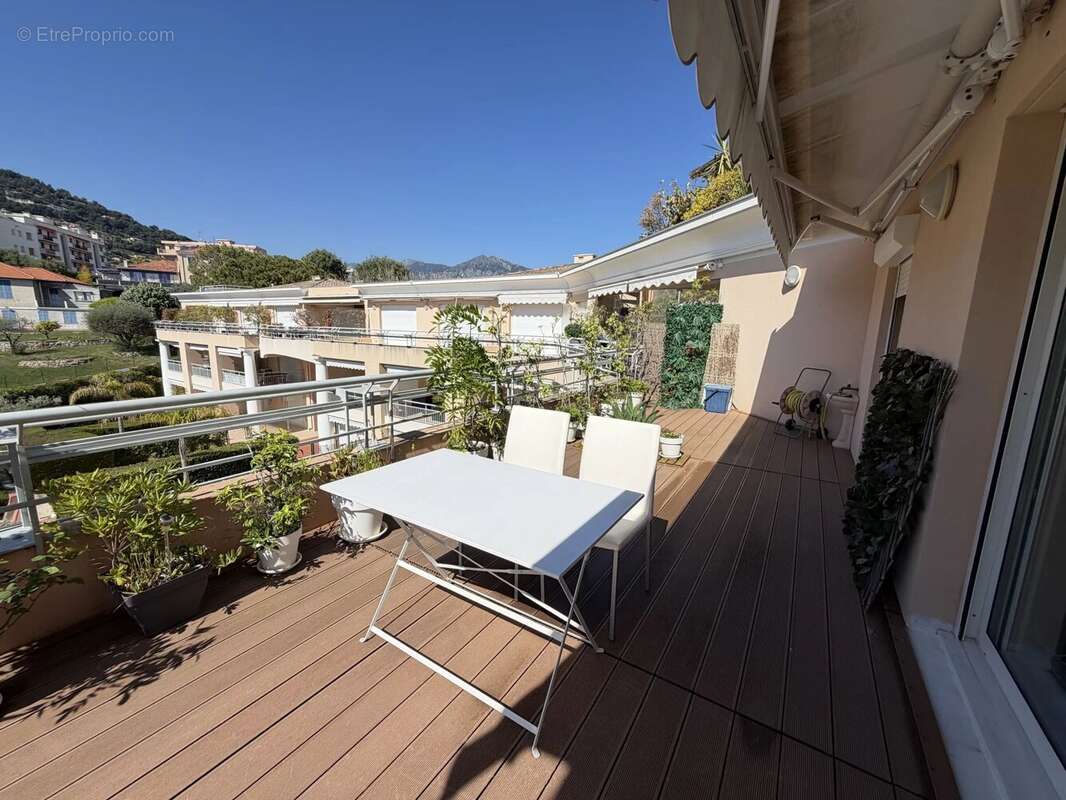 Appartement à ROQUEBRUNE-CAP-MARTIN