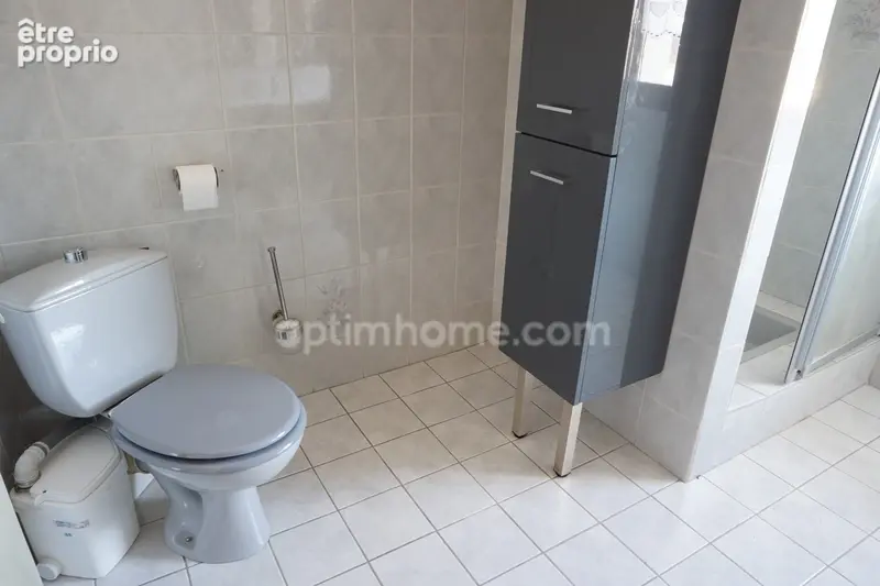 Maison de 155 m² à vendre en excellent état, 4 chambres, 6 pièces et spacieux garage - photo 16