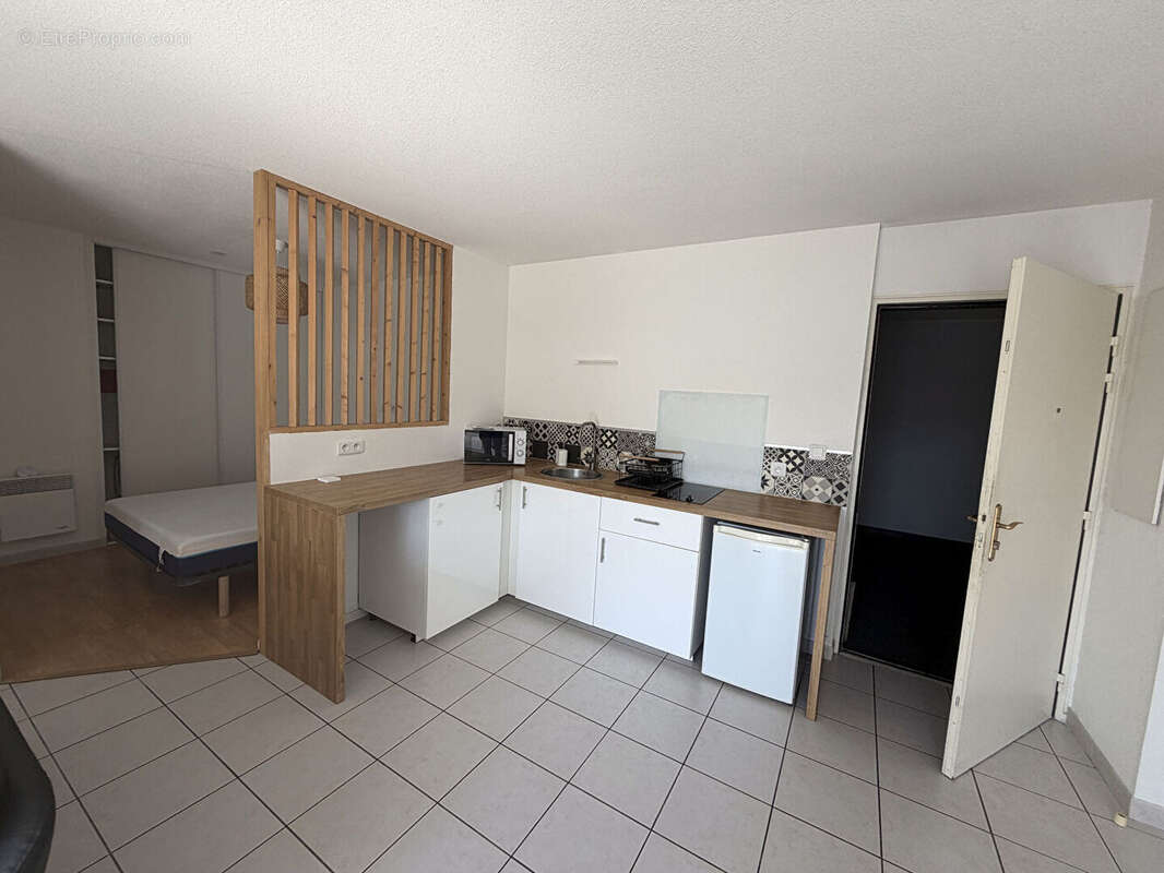 Appartement Istres type1 bis 38.54 m2 et 16 m2 terrasse sud - photo 2