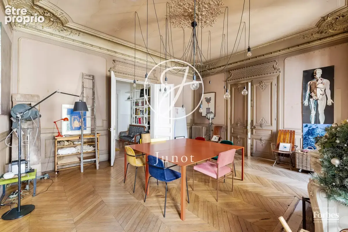 Paris 9e - BLANCHE / RUE DE BRUXELLES - Appartement  - 7 pièces - 230,28m² Carrez - 239,38m² au sol - 4/5 chambres - photo 3