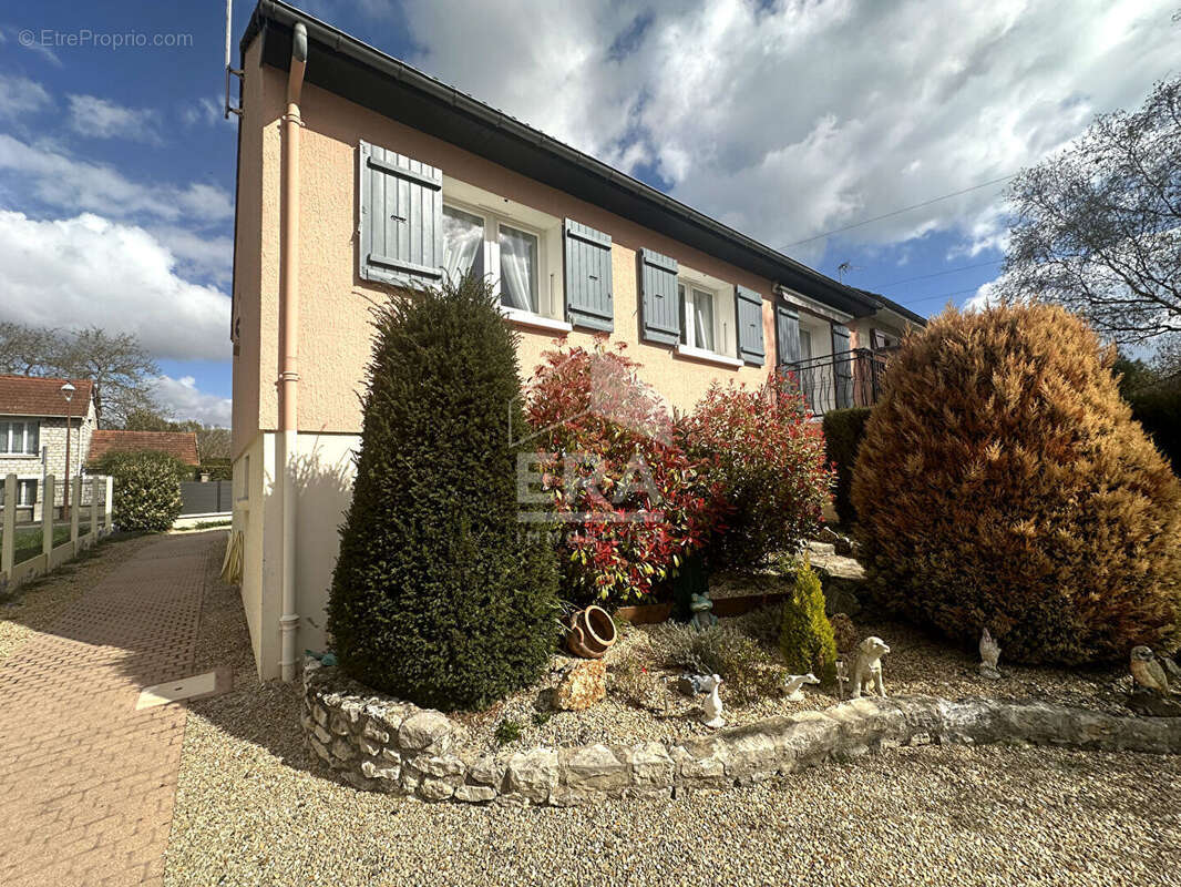 Maison à VARENNES-SUR-SEINE