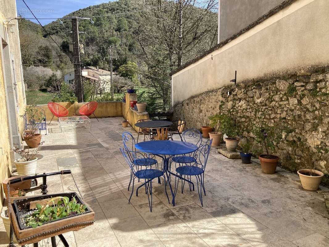 Maison à CROS