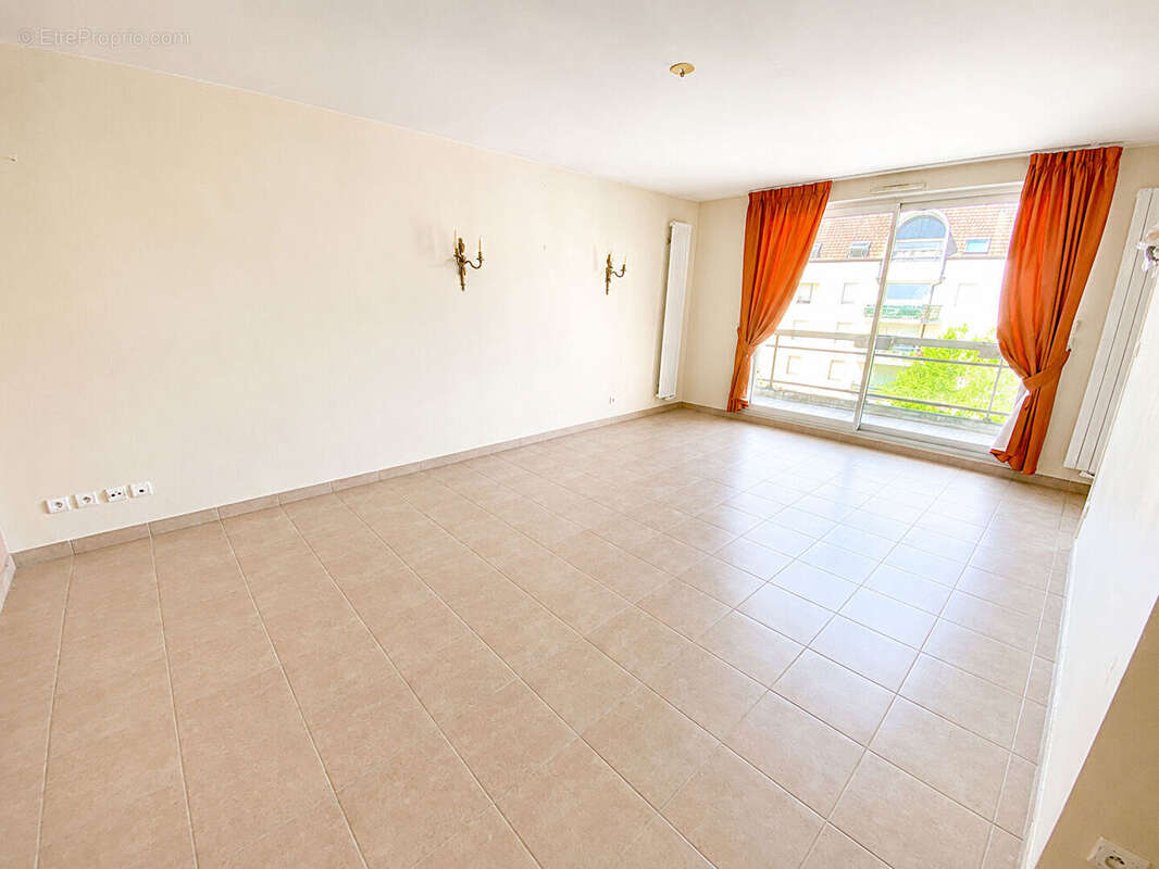 NOUVEAUTÉ - T4 avec balcon, ascenseur, stationnement et cave - photo 2
