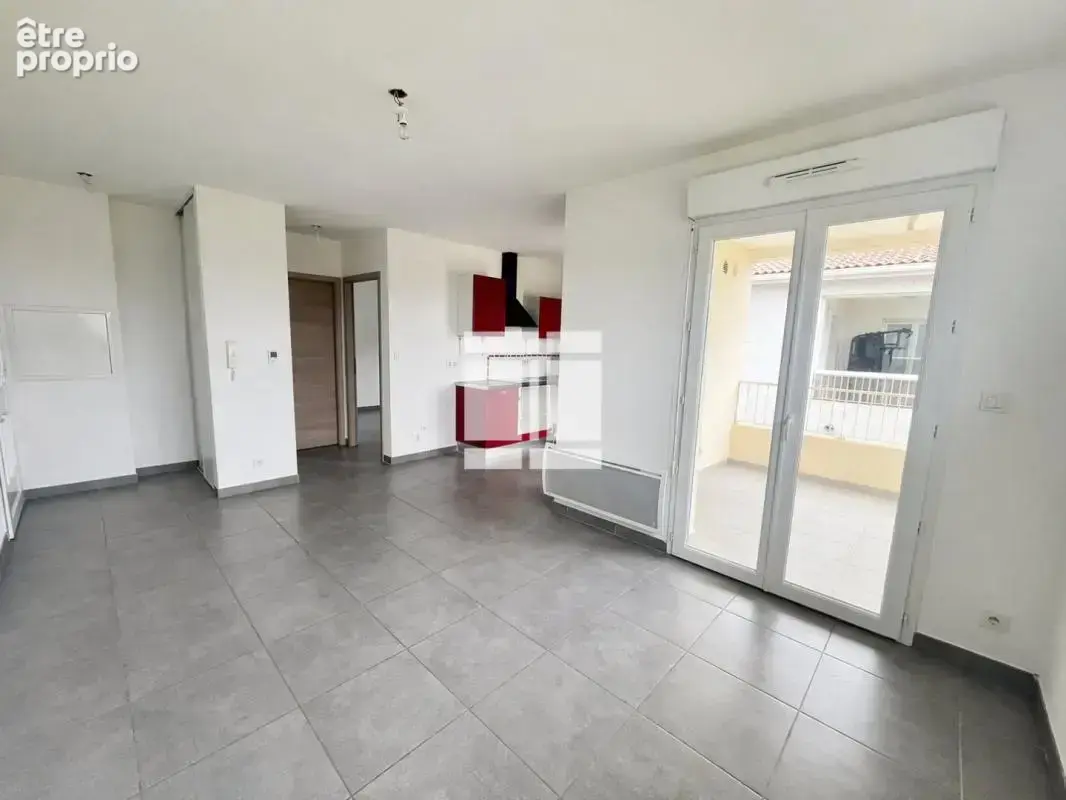 Appartement T2 de 41 m² avec terrasse et parking - photo 3