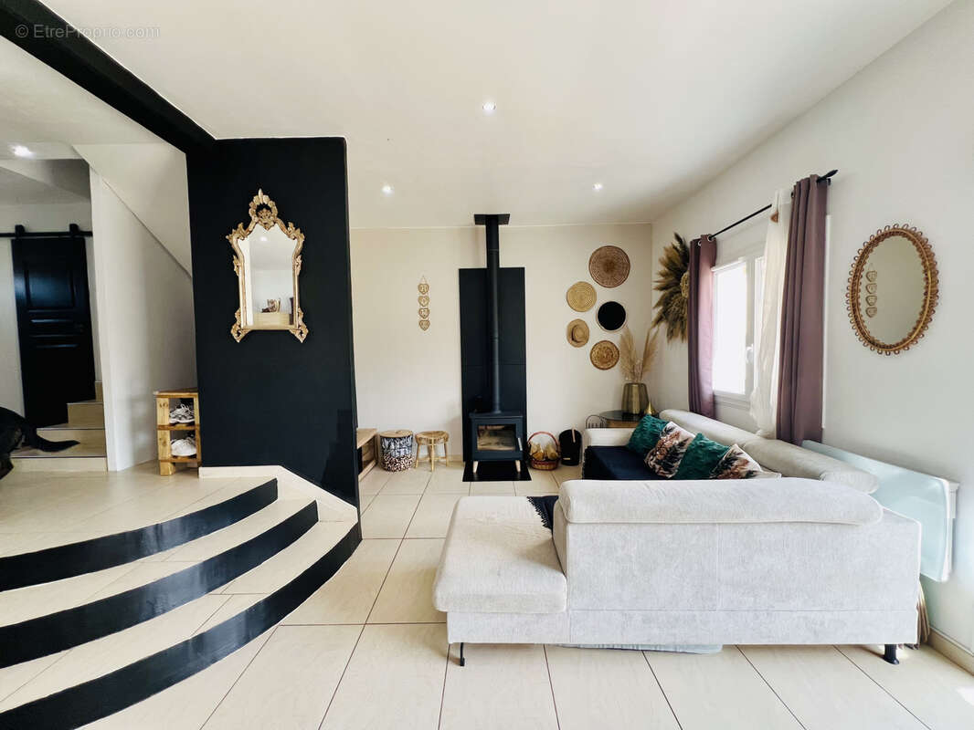 Vente villa T4 de 90m2 avec piscine sur un terrain de 206m2 - photo 13
