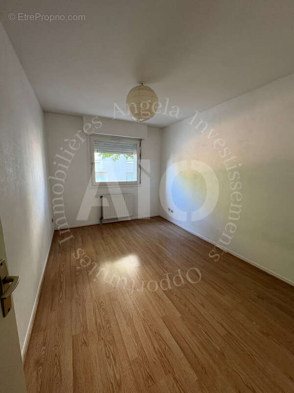 Appartement T3 de 74 m2 lumineux avec jardin d'hiver/véranda Lyon 3 - photo 8