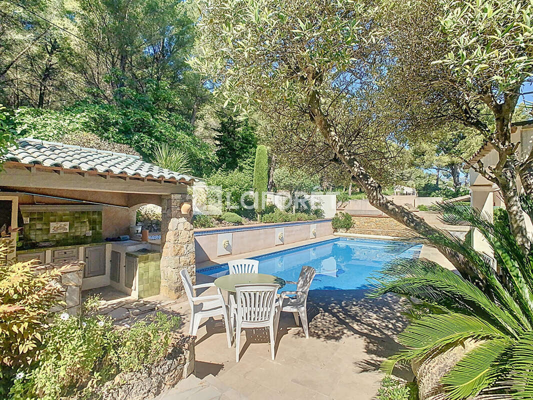 Maison La Valette-du-Var -  5 pièces - 154 m² - photo 3