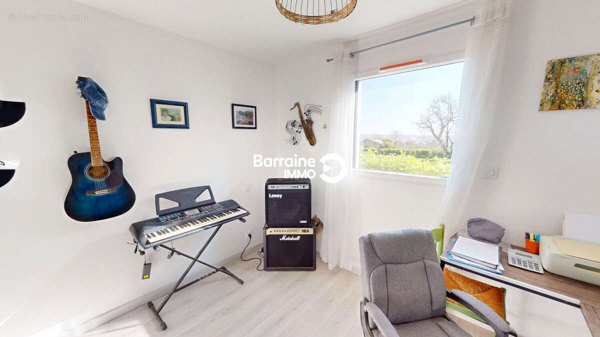 Maison à PLOUGONVELIN