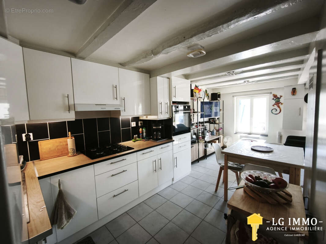 Maison de ville dans un charmant petit village, proche de l'estuaire et 14 km des premières plages - photo 4