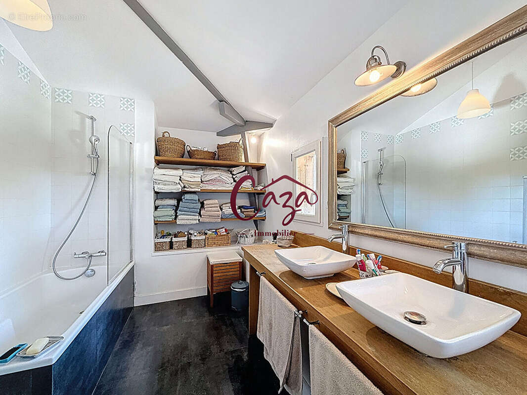 Maison à SALLEBOEUF