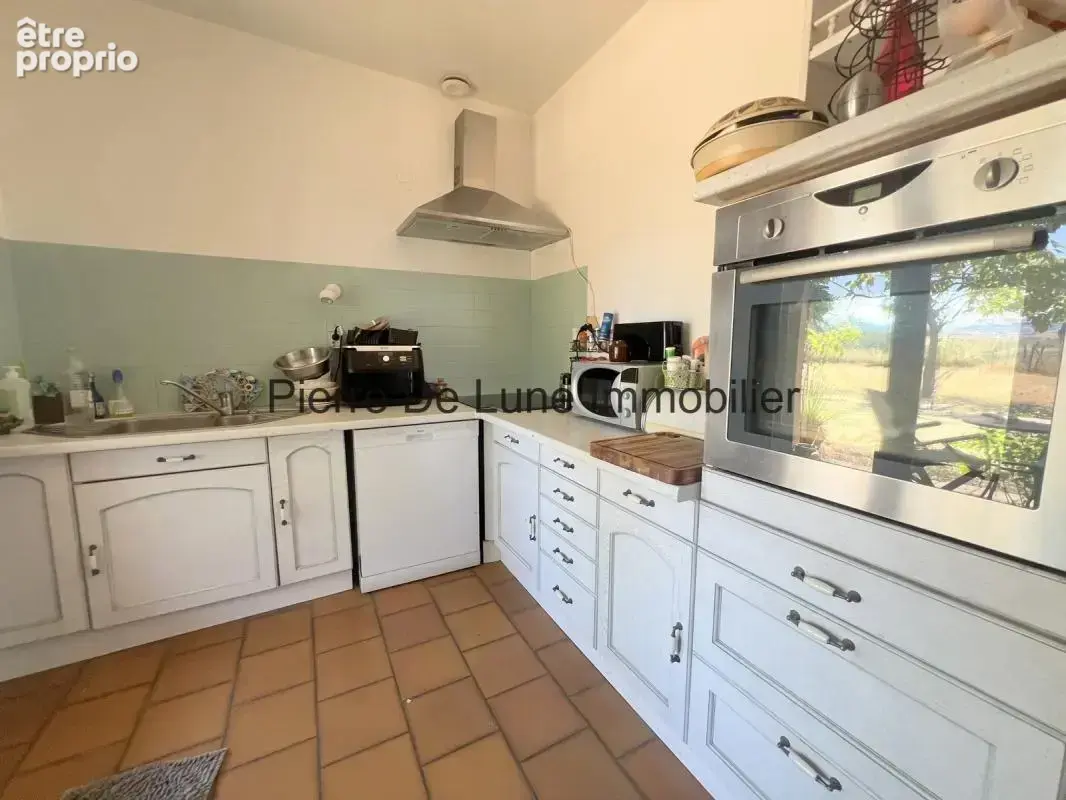 Maison 7 pièces 180 m² à vendre à Saint-Verand (69620) - photo 5