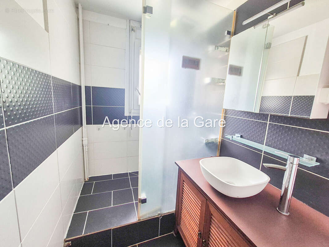 Appartement à HOUILLES