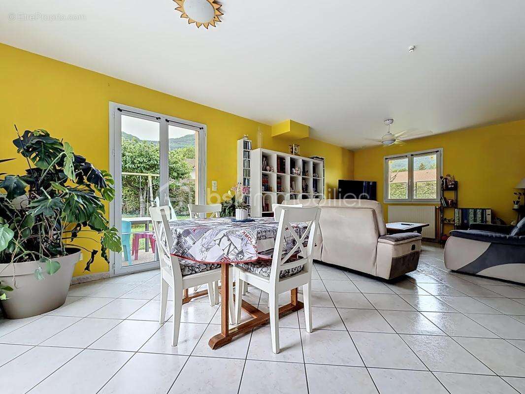 Maison à VIZILLE