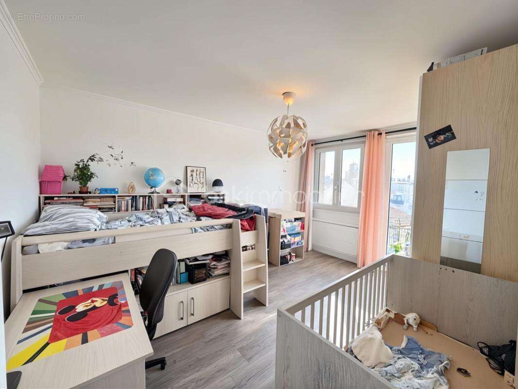 Appartement à VAIRES-SUR-MARNE
