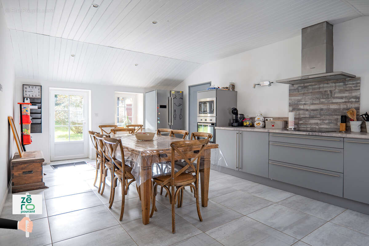 Maison à LES MAGNILS-REIGNIERS