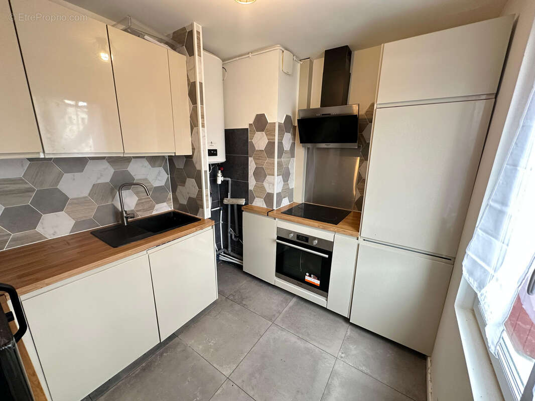 Appartement à SAINTE-GENEVIEVE-DES-BOIS