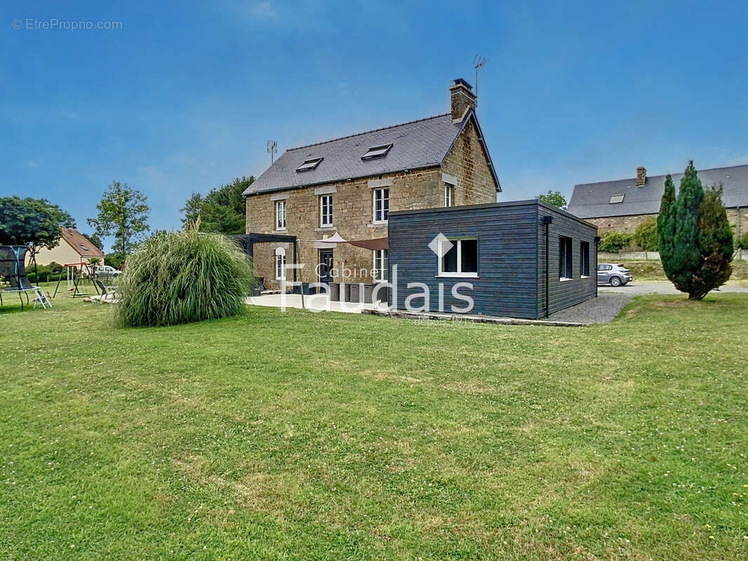 Maison à DOMJEAN
