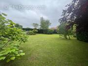 Terrain à CAMPHIN-EN-CAREMBAULT