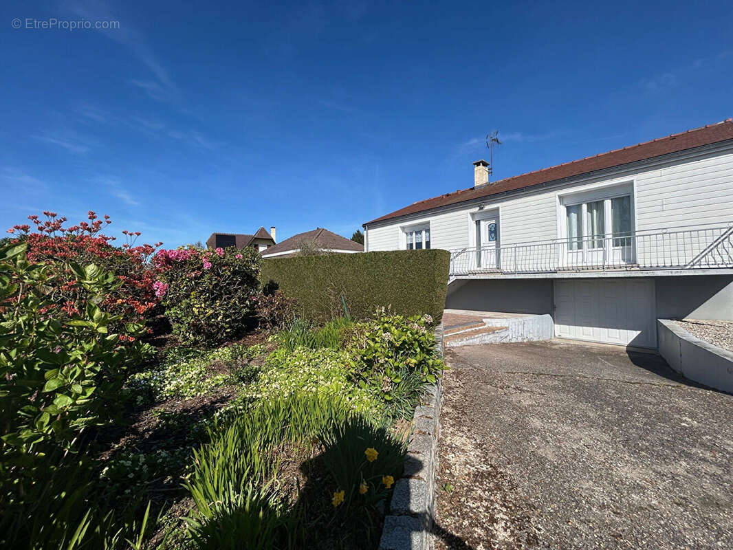 Maison à BOURG-ACHARD