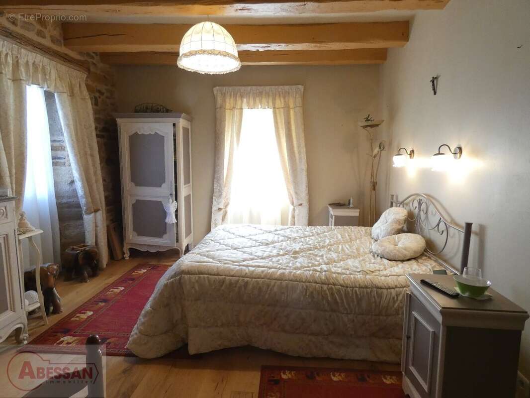 Maison à LAGUEPIE