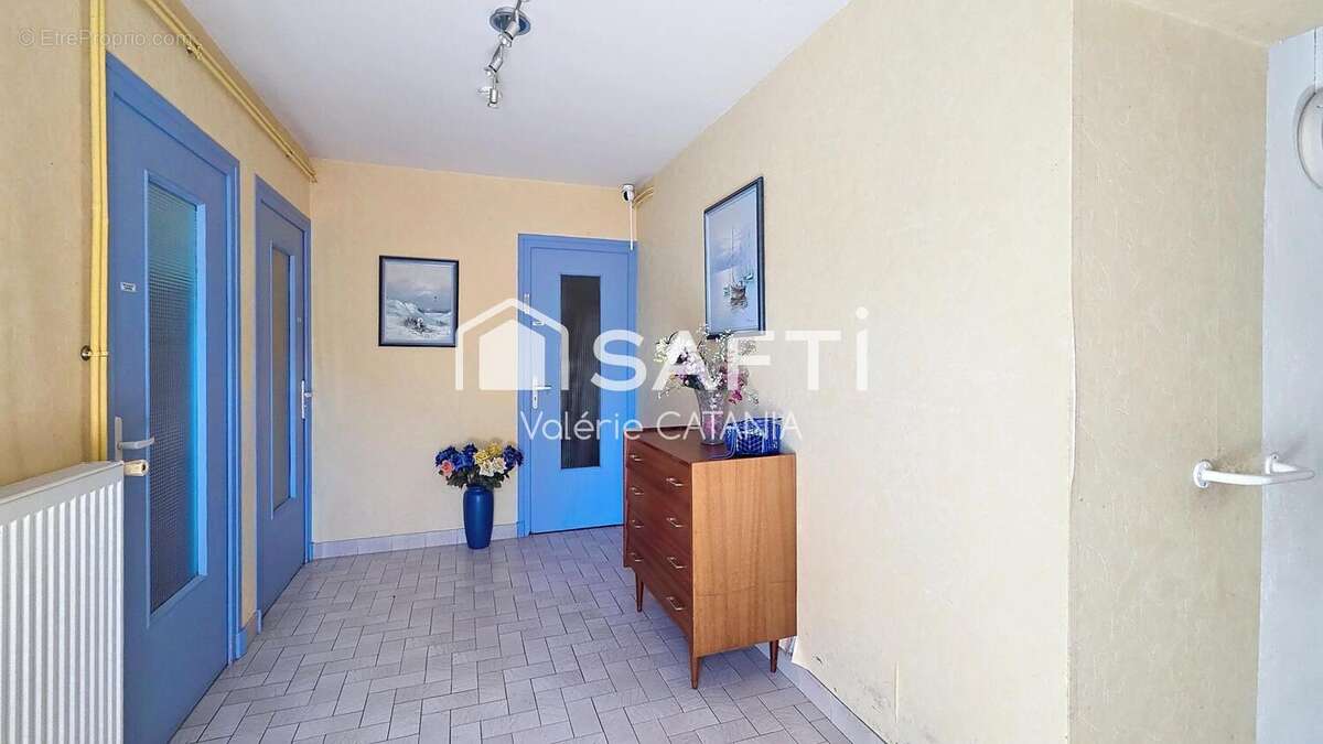 Maison 109 m² à Gillonnay  - photo 9