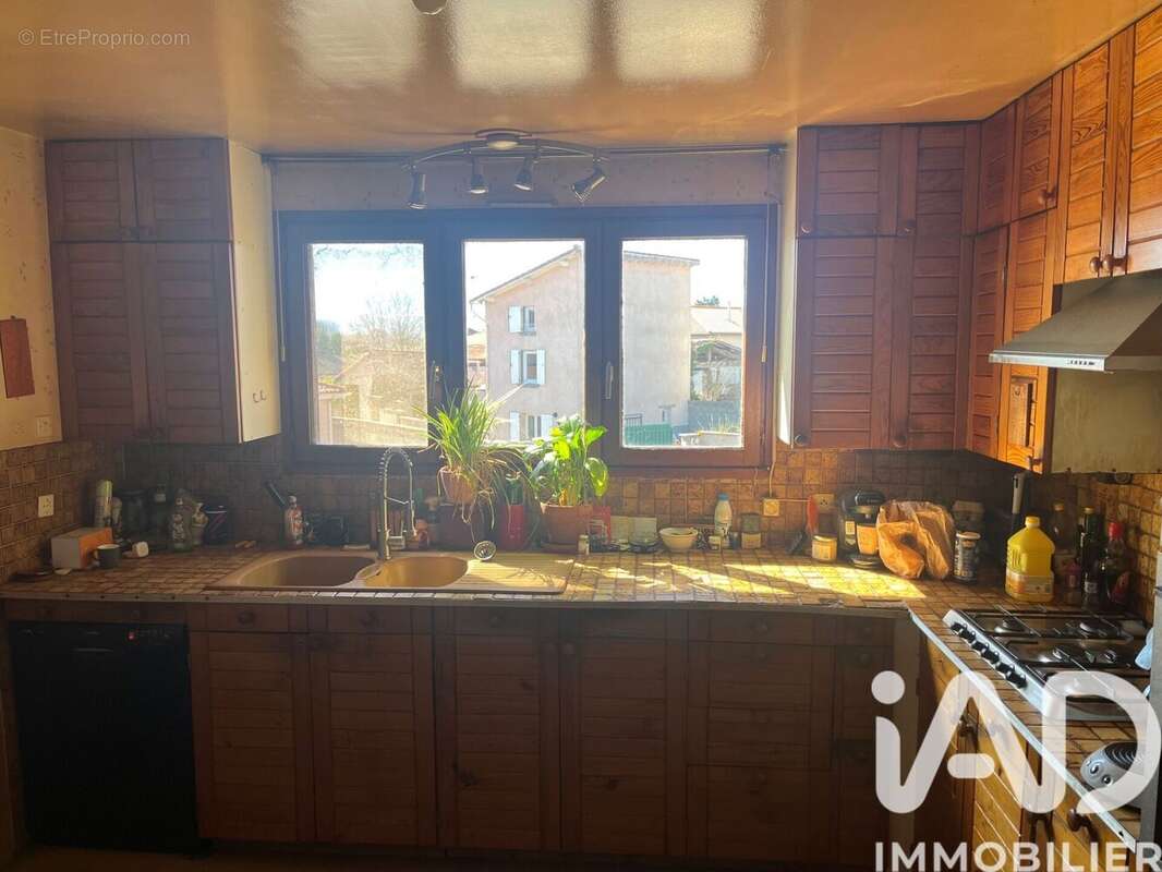 Maison 177 m² à Lussat  - photo 3