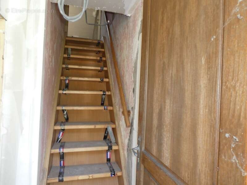 Maison à CORRAVILLERS