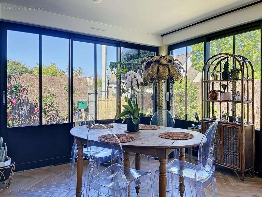Maison à SAINT-PIERRE-DES-CORPS