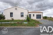 Photo 1 - Maison à SURGERES