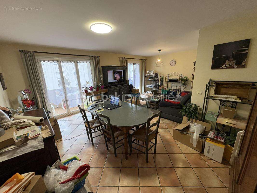 Appartement à LA CRAU