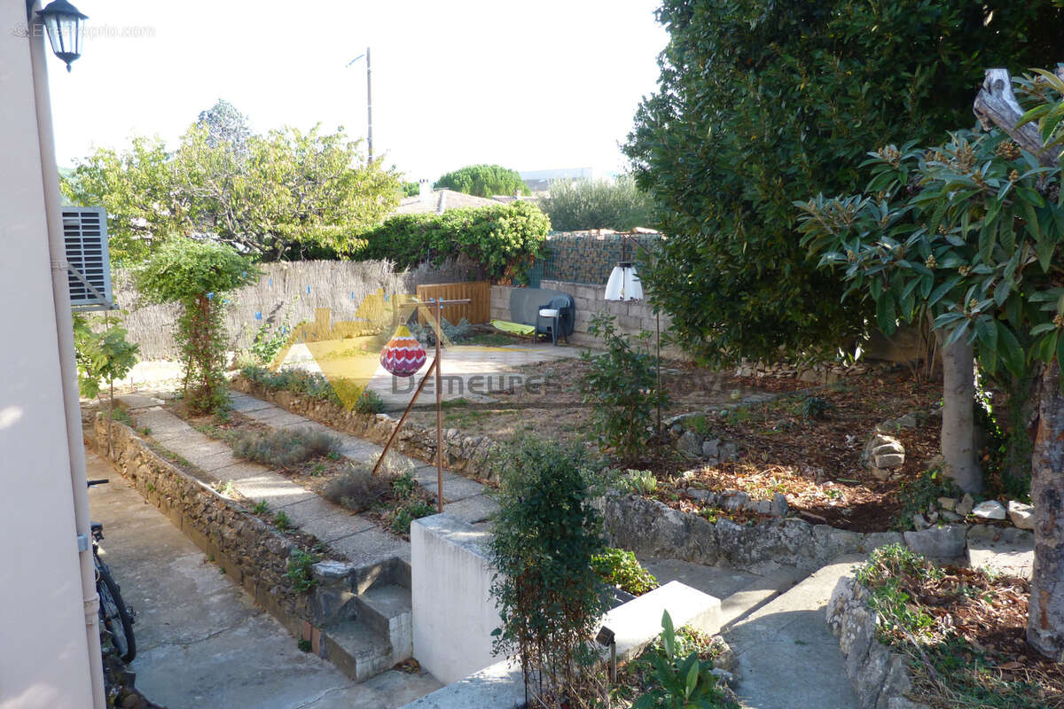 À investir sur Vaison-La-Romaine : maison de 97m2 avec 4 pièces - photo 4