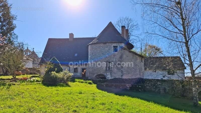 Maison à CHAVROCHES