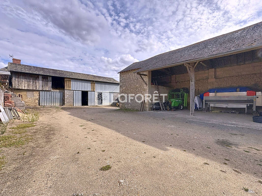 Maison à DOUE-LA-FONTAINE