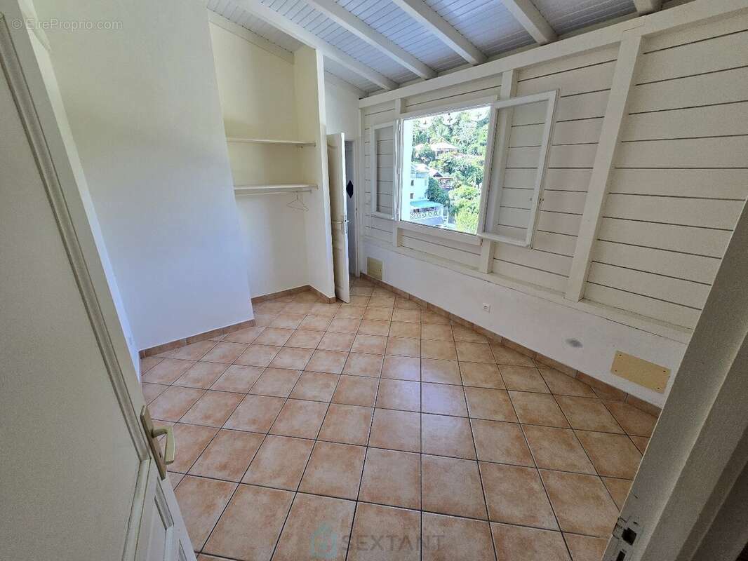 Maison à LES TROIS-ILETS