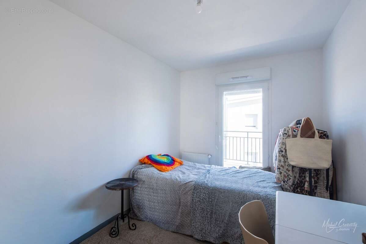Chambre 2 - Appartement à ARLES