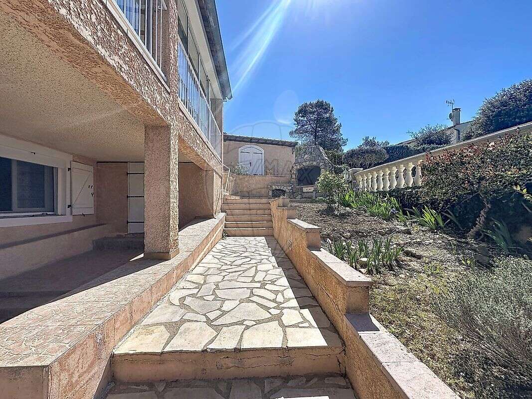 Maison à BOISSET-ET-GAUJAC