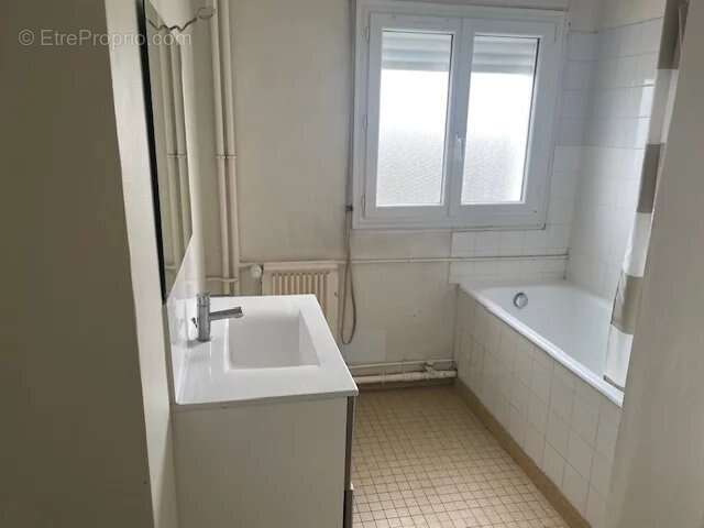 Appartement à SARTROUVILLE